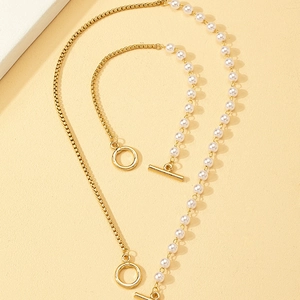 Mode Minimalistisch Legierung Gold Box Kette Künstliche Perlenimitat Spleißen Halskette Armband Set Mit Knebel OT Verschluss Damen Schmuck