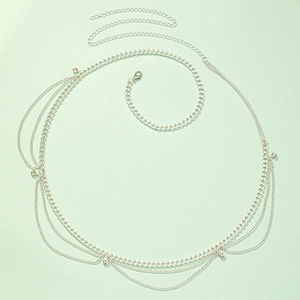 Chaîne de taille multicouche en argent avec strass et accents de cristal chic