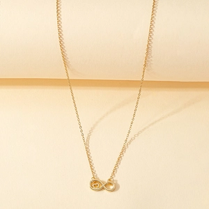 Collier Pendentif Cœur Infini en Alliage d'Or pour Femmes Chaîne en Os de Serpent Minimaliste Bijoux de Mode Cadeau