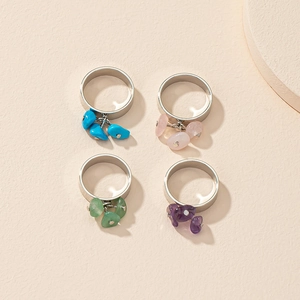 Bagues vintage argentées avec pendentifs en pierres naturelles de quatre couleurs
