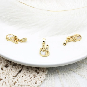 Ciondolo segno di pace placcato oro 18K con intarsio in madreperla per gioielli DIY