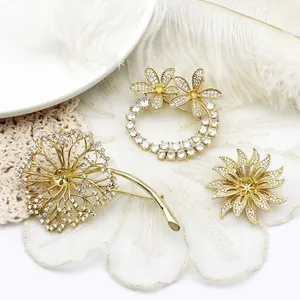 High End Elegant Copper Micro Pave Rhinestone Dandelion Wreath Flower Brooch For Women Luxurious Suit Coat Accessory
