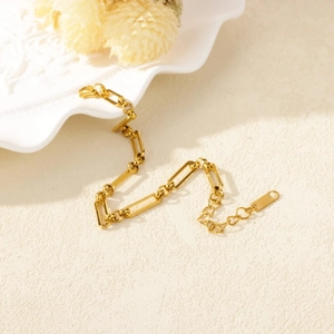 Minimalist 18k gold plated stainless steel bracelet with geometric rectangular link design