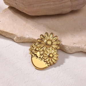 Broche Marguerite Et Papillon En Acier Inoxydable Plaqué Or 18K Mode Simple Broche Florale Élégante En Métal Brossé Pour Femmes