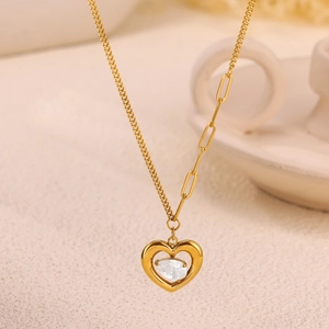 Collana in acciaio inossidabile placcato oro 18K con cuore e zircone a goccia