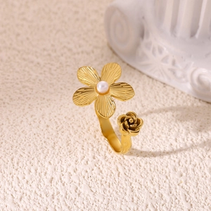 18K gold plated flower ring with pearls and geometric floral design on beige stone