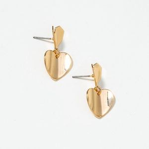 Poliertes Gold Herz-Ohrhänger mit geometrischen Steckern für einen trendigen Look