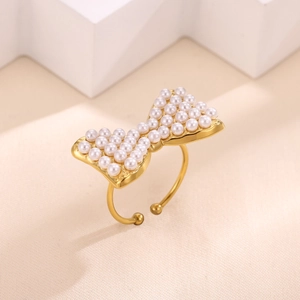 Elegante anillo de lazo bañado en oro de 18k con perlas y diseño abierto ajustable