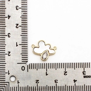 Colgante de nube gota de agua con circonia de nácar y conectores de cobre bañados en oro 18K