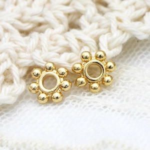 Perline Distanziatrici a Fiocco di Neve in Rame Placcato Oro 18K per Creazione Gioielli DIY Accessori in Metallo a Forma di Fiore Vintage Materiali per Forcine