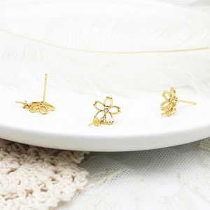 Pendientes de flor de cerezo bañados en oro de 18K con circonitas para joyería DIY