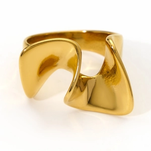Anillo abierto dorado escultural irregular en acero inoxidable pulido de estilo moderno