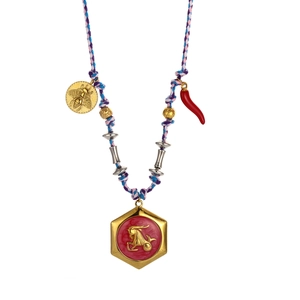 Collier en cordon tissé à la main avec pendentif Capricorne doré et breloque abeille