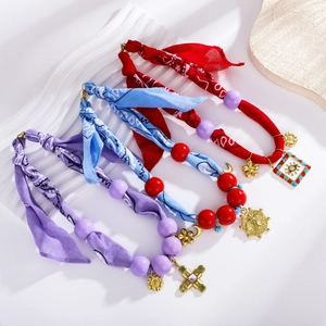 Collares de pañuelo de seda bohemios con colgantes de acero y cuentas hechas a mano