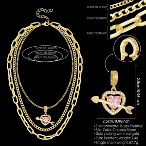 Detailansicht der goldenen mehrlagigen Halskette mit rosa Herzanhänger und OT-Verschluss