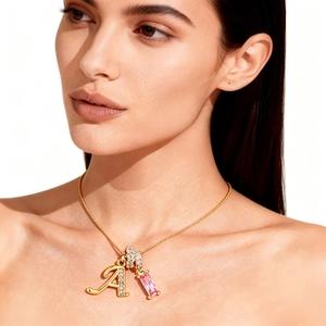 Collar de Letra de Cobre Chapado en Oro 18K con Colgante de Circonia Rosa Inicial Personalizada Cadena de Caja Joyería Mujer