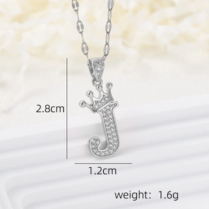Silberner Kronen-Buchstabe J Anhänger mit Zirkonia, 2,8 cm hoch, elegante Halskette für Damen