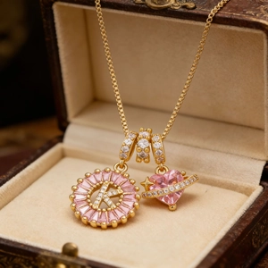 Collar de Pendiente de Letra de Alfabeto de Cobre Zirconia Corazón Rosa Planeta Estrella Cadena de Caja Oro Joyería Mujer