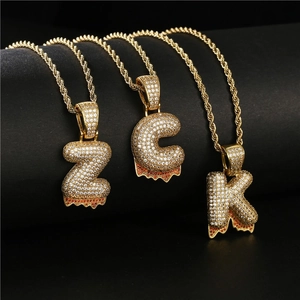 Collier hip-hop avec pendentif lettre à bulles en zircon et design goutte d'eau