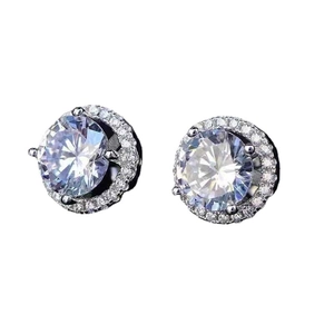 Élégantes boucles d'oreilles puces rondes argentées avec pavé de zircons cubiques