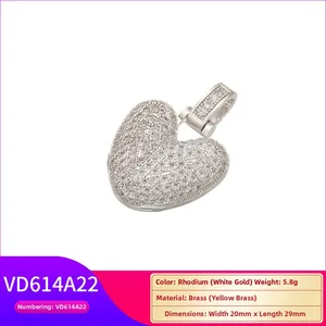 Vue détaillée du pendentif cœur rhodié avec oxydes de zirconium, 20x29mm