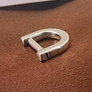 Polished stainless steel D-ring shackle with removable screw bolt for handbags