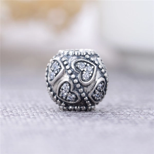 S925 Sterling Silber Herzperle mit Pavé-Kristallen und Vintage-Finish für Armbänder