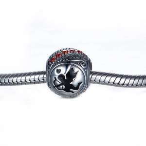 Charme Cupidon en argent sterling S925 avec zircons rouges et motifs floraux vintage