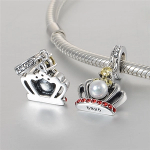 Elegant S925 sterling silver crown pendant with large pearl and colorful zircons