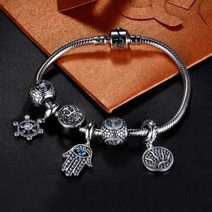 S925 Sterling Silber Schlangenarmband mit Lebensbaum und Hand der Fatima Anhänger