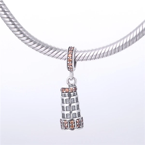 Pendentif Tour de Pise en argent S925 avec zircons orange sur un bracelet à maille serpent