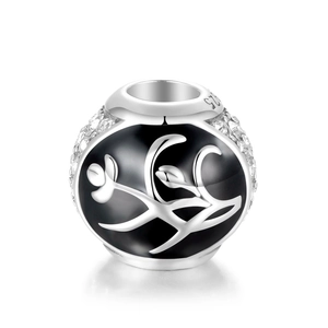 S925 sterling zilveren bloembedel met zwart email en fonkelende zirkoonaccenten