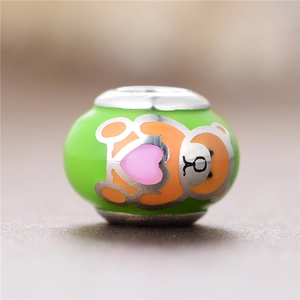 Abalorio de plata S925 esmaltado verde con oso naranja y corazón para pulseras DIY