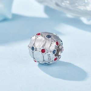 Charm de cuenta en plata de ley S925 pulida con piedras preciosas y textura cepillada