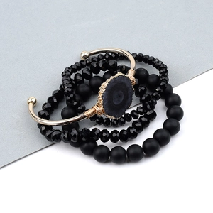 Bracelet doré avec pierre naturelle noire et ensemble de bracelets en perles pour femmes