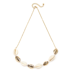 Elegante collana di conchiglie dorate con conchiglie bianche naturali e catena regolabile