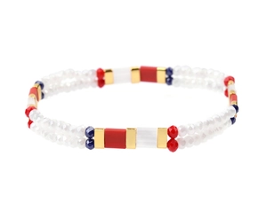 Detalle de pulsera de cuentas Miyuki con cuentas TILA rojo blanco azul y oro