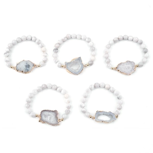 Lot de 5 bracelets en perles de pierre naturelle avec texture marbre et tranches de géode dorées