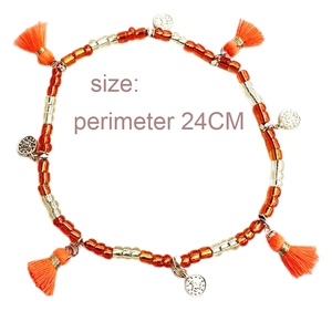 Tobillera bohemia con cuentas naranjas, borlas y colgantes de plata, medida 24cm