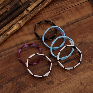 6er-Set böhmische geometrische Patchwork-Armbänder mit bunten matten Dreiecksmustern