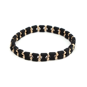 Minimalistisches Vintage-Schleifenarmband mit schwarzen matten Perlen und Roségold