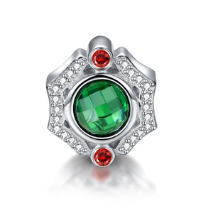 Abalorio hexagonal de plata S925 con piedra central verde y detalles rojos