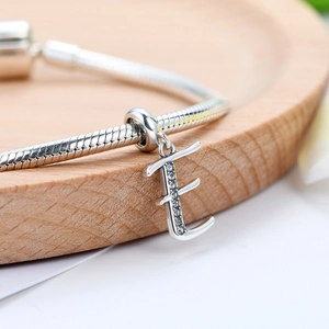 Pulsera de cadena de serpiente de plata S925 con colgante de letra F y cristales