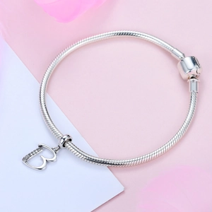 Bracelet chaîne serpent en argent S925 avec pendentif lettre B scintillant et fermoir barillet