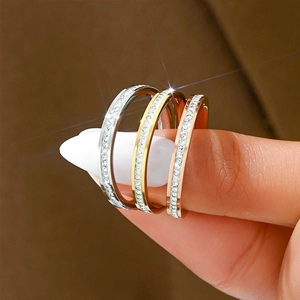 Anello in Acciaio al Titanio Minimalista per Donna Elegante Zirconia a Singola Fila Intarsiata Fascia Eternity Oro Argento Rosa Gioielli Moda