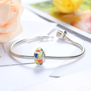 Kleurrijke Murano glazen kraal aan een S925 sterling zilveren snake armband