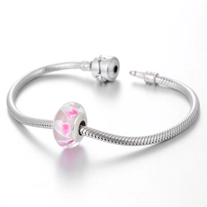 S925 sterling zilveren slangenarmband met roze bloemenpatroon glazen bedel en sluiting