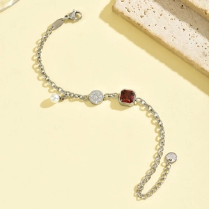 Elegante bracciale in acciaio inossidabile con rubino quadrato, cristallo e perla