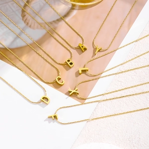 Goldbeschichteter Edelstahl Alphabet Initialen Anhänger Halskette Für Damen Minimalistischer Personalisierter Schmuck Geschenk