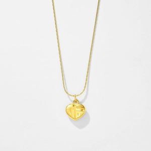24K vergulde hartketting met Fu-teken hanger aan een minimalistische fijne gouden ketting